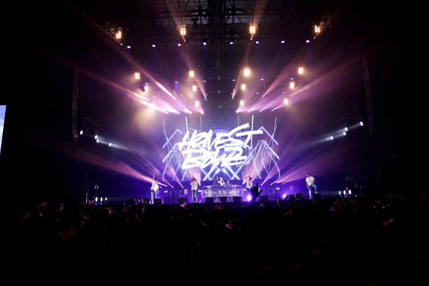 「PKCZ×DTC-湯けむり純情篇-from HiGH&LOW 完成披露試写会＆PREMIUM LIVE SHOW」の様子。