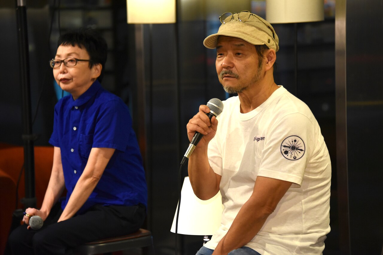 「シネマの神は細部に宿る」トークショーに登壇した押井守（右）と渡辺麻紀（左）。