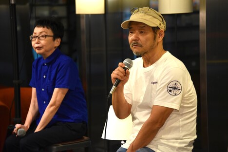 「シネマの神は細部に宿る」トークショーに登壇した押井守(右)と渡辺麻紀(左)。