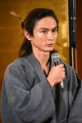 高良健吾