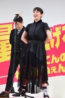 応援団風に大きな叫び声で挨拶をする吉岡里帆。