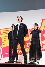 応援団風に大きな叫び声で挨拶をする千葉雄大。