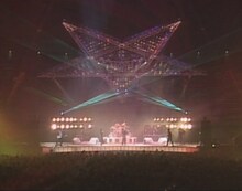 BARBEE BOYS「STARS ON SPECIAL」東京ドーム公演の様子。