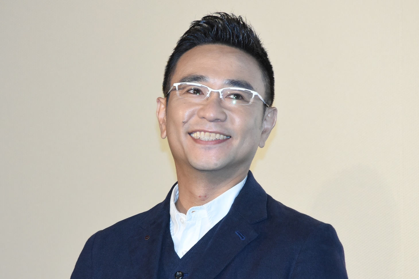八嶋智人