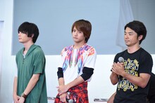 左から犬飼貴丈、赤楚衛二、大森敬仁。