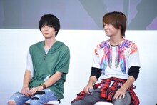 左から犬飼貴丈、赤楚衛二。