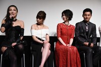 「私の奴隷になりなさい第2章 ご主人様と呼ばせてください」「私の奴隷になりなさい第3章 おまえ次第」完成披露舞台挨拶の様子。