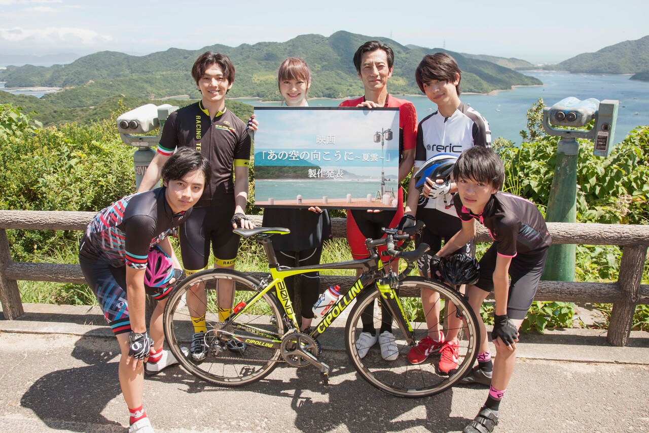 「あの空の向こうに～夏雲～」製作発表会見の様子。