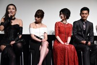 「私の奴隷になりなさい第2章 ご主人様と呼ばせてください」「私の奴隷になりなさい第3章 おまえ次第」完成披露舞台挨拶の様子。