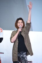 「生きてましたー！」と叫ぶ武田航平。