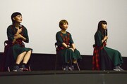 左からリンリン、モモコグミカンパニー、アイナ・ジ・エンド。