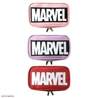 スクエアポーチ（各1944円）