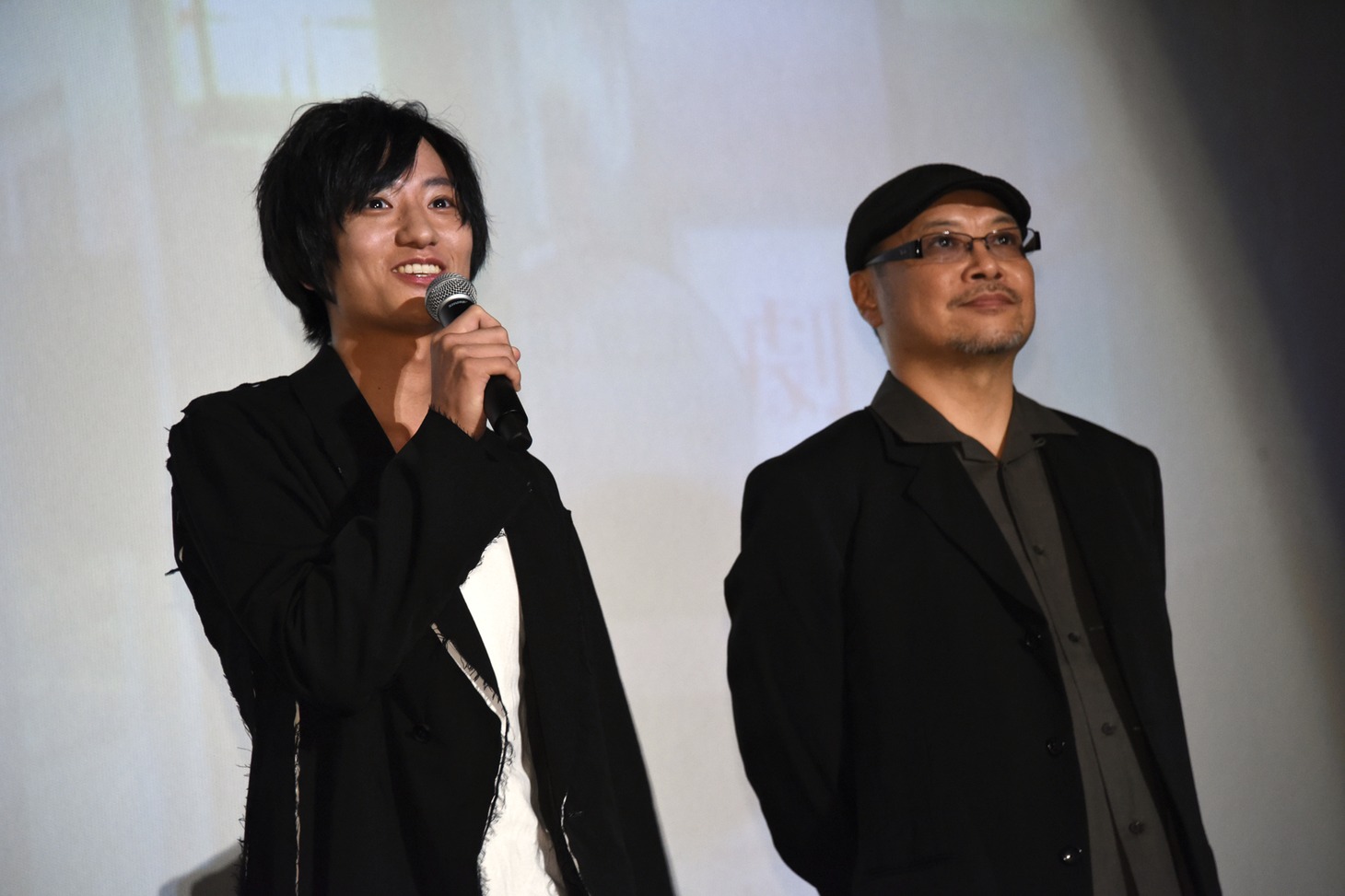 左から藤原季節、森岡利行。