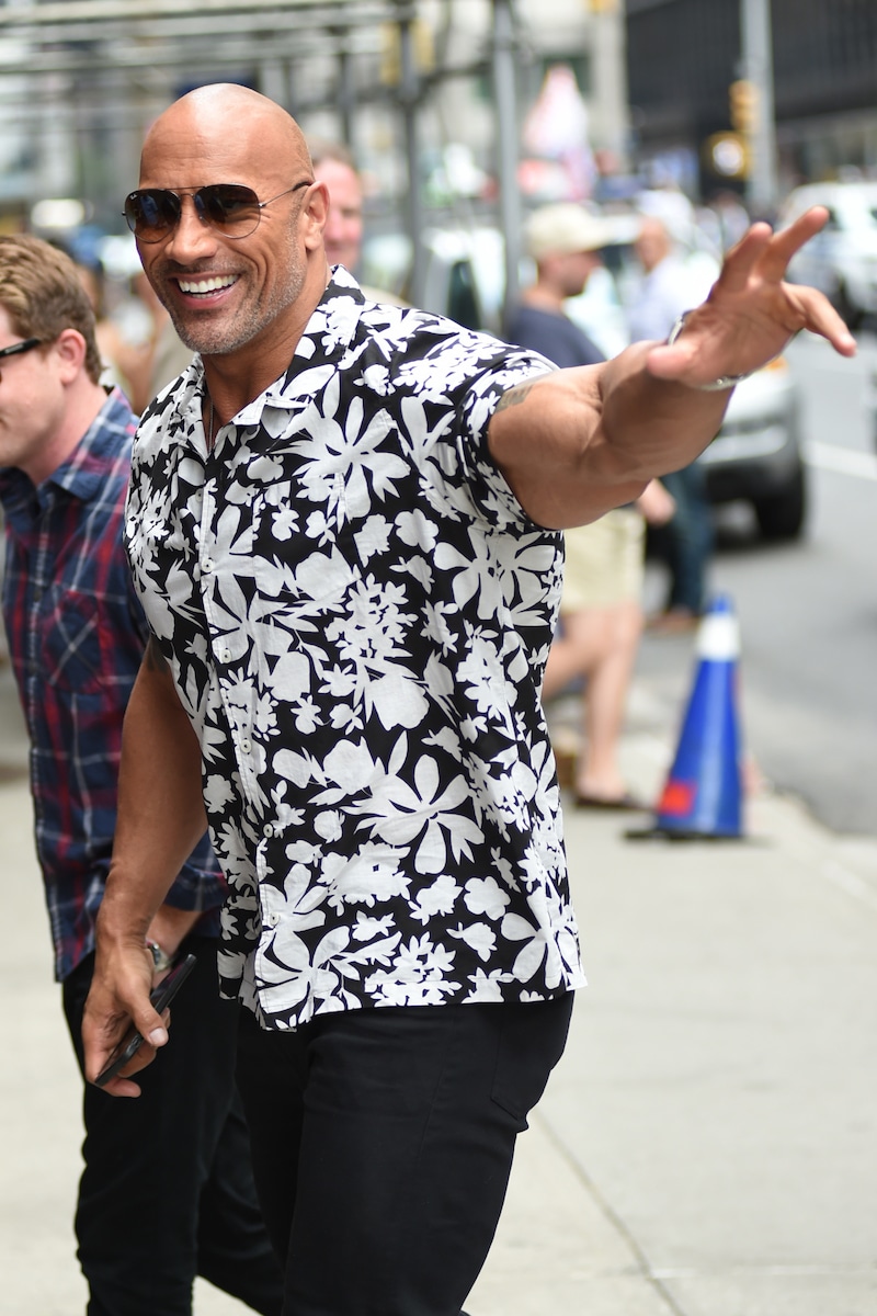アロハシャツを着たドウェイン・ジョンソン。(写真提供:Kristin Callahan / ACE Pictures / Newscom / ゼータ イメージ)
