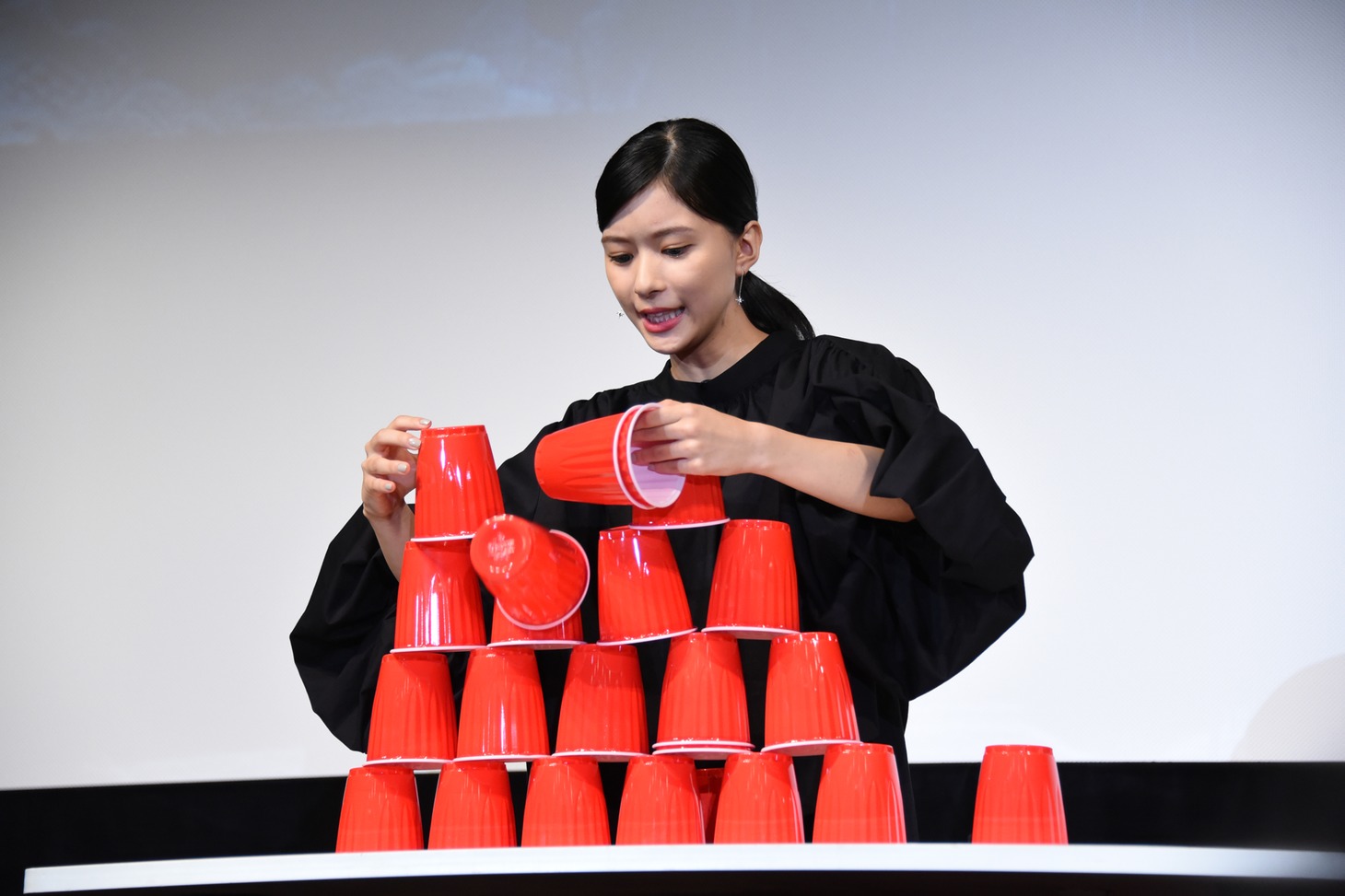 芳根京子のタワーがグラつき始めた瞬間。