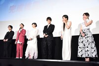 「パーフェクトワールド 君といる奇跡」完成披露舞台挨拶の様子。