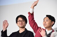 左から柴山健次、須賀健太。