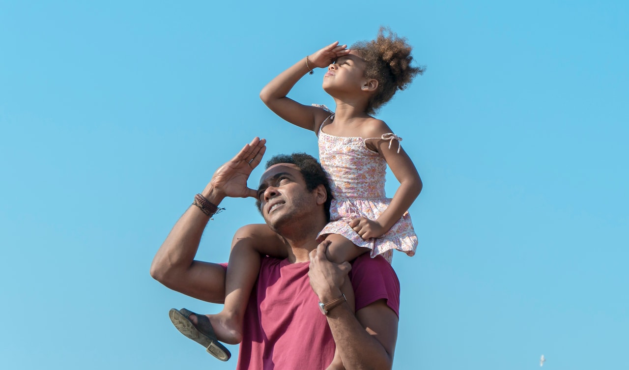 友情は大気圏を越える！実話もとにしたコメディ「セルジオ＆セルゲイ」予告