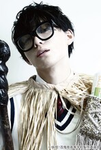 油すまし役の佐奈宏紀。