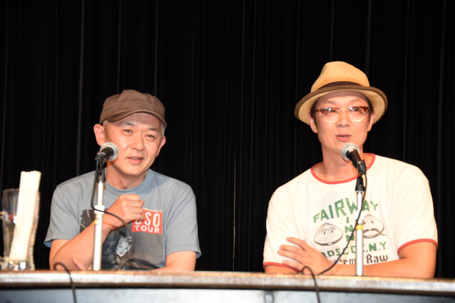 左から新井英樹、吉田恵輔。