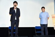 左から東出昌大、濱口竜介。