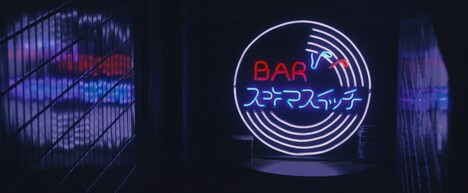 「Revival」ミュージックビデオより。