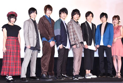 左から的場華鈴、森勇翔、しだっくす、あつし、飯山裕太、寺坂頼我、小澤廉、前田希美。