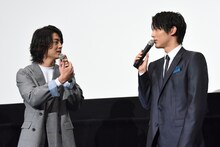 左から伊藤健太郎、中川大志。