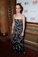 クレア・フォイ