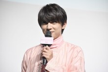 「雫のためならなんだってできる」というセリフを、ファンの名前に変えて再現する吉沢亮。