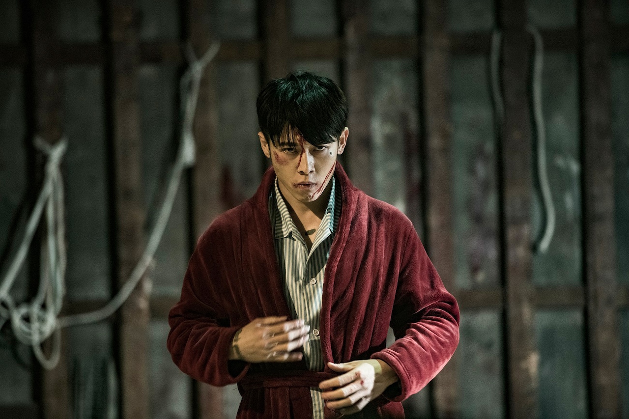 MIYAVI演じるアウトローが若者たちをボコボコに、「ギャングース」特別映像