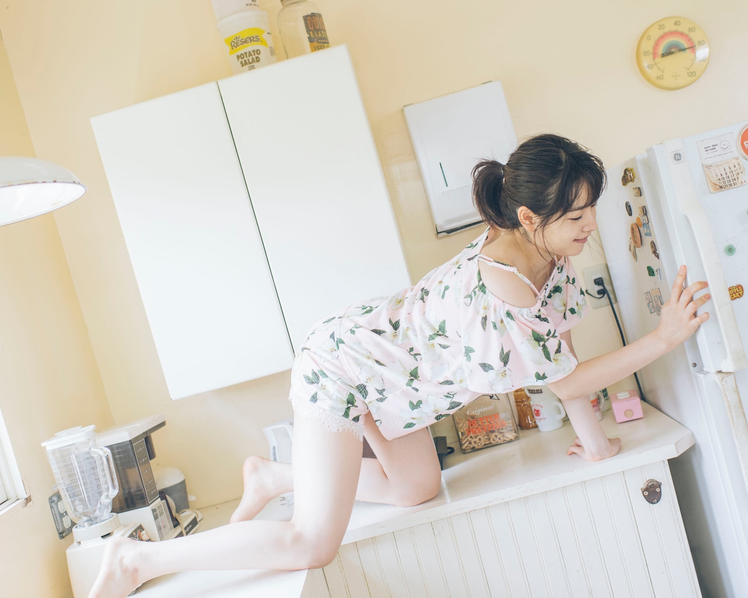 「桜井日奈子 2019カレンダーブック」中面
