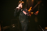 吉井和哉（Photo by MITCH IKEDA）