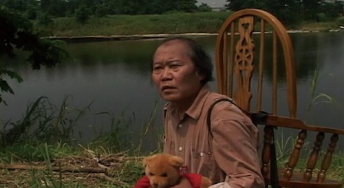 「椅子」 (c)2004 椅子上映委員会
