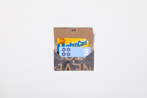 ワークショップで制作される名刺入れのイメージ。