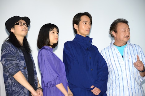 左から緒方貴臣、上原実矩、小木戸利光、根岸憲一。