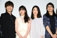 左から水石亜飛夢、松林うらら、筒井真理子、緒方貴臣。