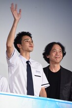 左から中田圭祐、長谷川康夫。