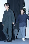 左から中川大志、伊藤健太郎。