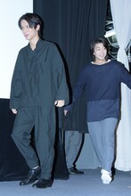左から中川大志、伊藤健太郎。