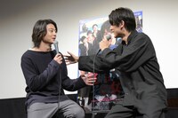 左から伊藤健太郎、中川大志。