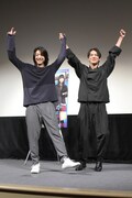 左から伊藤健太郎、中川大志。