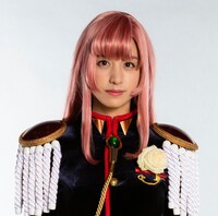 「少女革命ウテナ」のウテナに扮した山本美月。