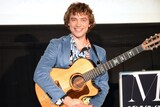 「モダンライフ・イズ・ラビッシュ ～ロンドンの泣き虫ギタリスト～」先行試写会に登壇したジョシュ・ホワイトハウス。