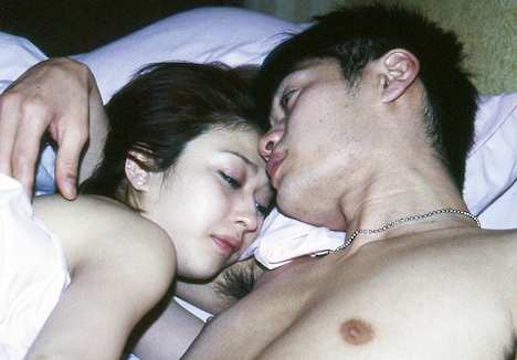 「宙ぶらりん」 (c)KOKUEI