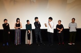 左から水川あさみ、池田エライザ、尾野真千子、三浦春馬、山岸聖太、スミス、横尾初喜。