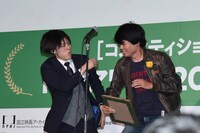 カンフーを披露する茶谷優太（左）と中元雄（右）。