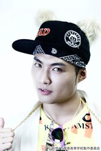 かまいたち役の八木将康。