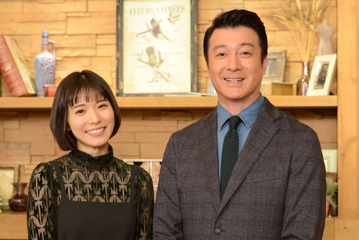 「～両親ラブストーリー～ オヤコイ」MCの松岡茉優（左）と加藤浩次（右）。