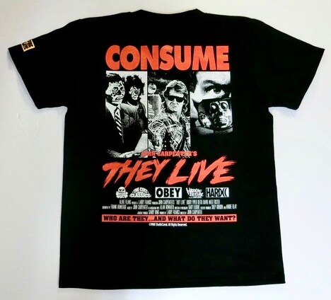 「ゼイリブ（THEY LIVE）CONSUMEブラック Tシャツ」（裏面）